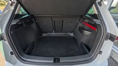 Skoda Karoq 2023 — SUV compact fiable, 76 500 km, transmission automatique — Miniature 9