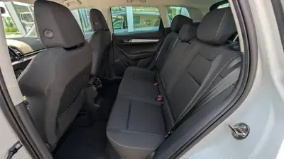 Skoda Karoq 2023 — SUV compact fiable, 76 500 km, transmission automatique — Miniature 8