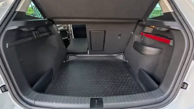 Skoda Karoq 2023 — SUV compact fiable, 76 500 km, transmission automatique — Miniature 10