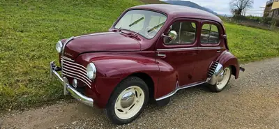 Renault 4 CV 1953 — Légende automobile restaurée, moteur Gordini, carosserie saine — vista esterna