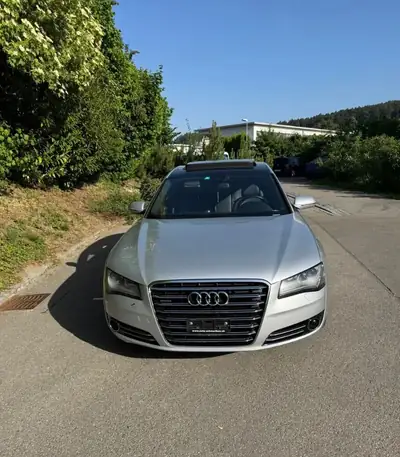 Audi A8 Diesel 350 ch — Berline prestige automatique, transmission intégrale — vista esterna