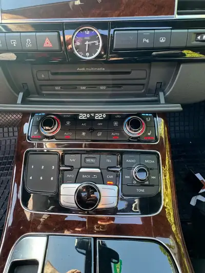 Audi A8 Diesel 350 ch — Berline prestige automatique, transmission intégrale — dettaglio