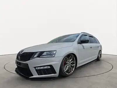 Skoda Octavia Break 290 ch — Break sportif transformé, entretien irréprochable — Seitenansicht