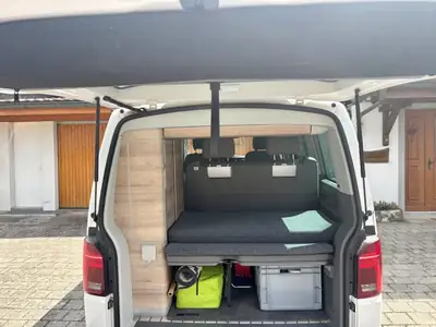 VW California — Camping-car aménagé 4 places, cuisine et douche extérieure — Miniature 7