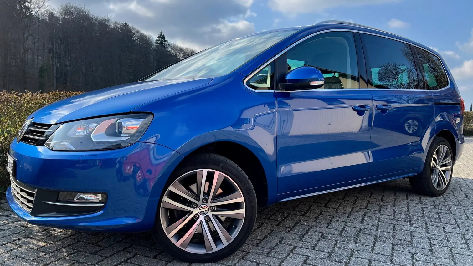 VW Sharan 2.0 TDI 177ch — Monospace 7 places, équipement premium et garantie jusqu'2026 — vue extérieure