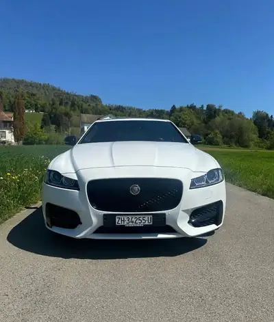 Jaguar XF Break 2018 — 250 ch, transmission automatique, état impeccable — Seitenansicht