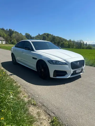 Jaguar XF Break 2018 — 250 ch, transmission automatique, état impeccable — Miniatur 9