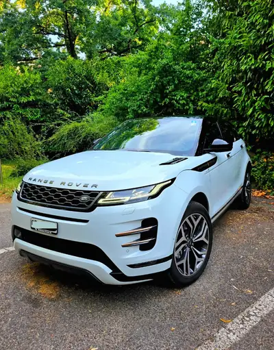 Range Rover Evoque P250 AWD — Hybride essence 250ch, toit panoramique, 70.000 km — Seitenansicht