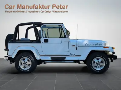 Jeep Wrangler Laredo 1992 — Légendaire 4x4 avec moteur 6 cylindres et faible kilométrage — tableau de bord