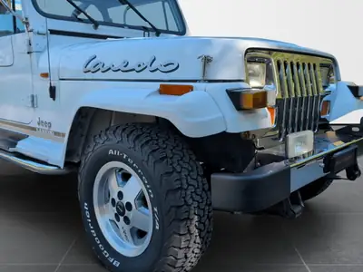 Jeep Wrangler Laredo 1992 — Légendaire 4x4 avec moteur 6 cylindres et faible kilométrage — Miniature 7