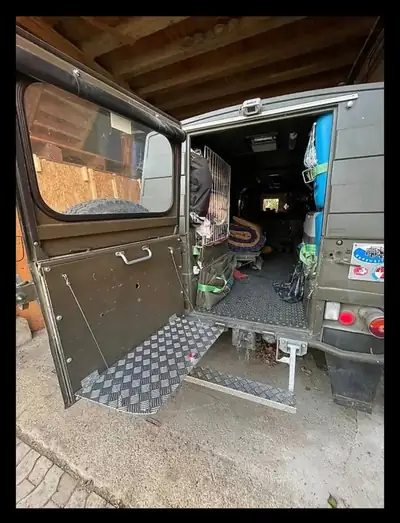 Steyr Puch Pinzgauer 712M 1972 — Légendaire 4x4 de collection, aménagement camping complet — Heckansicht