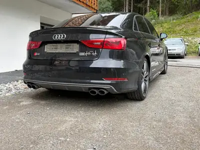 Audi S3 2014 — Berline sportive 300 ch, transmission automatique, 4 portes — côté