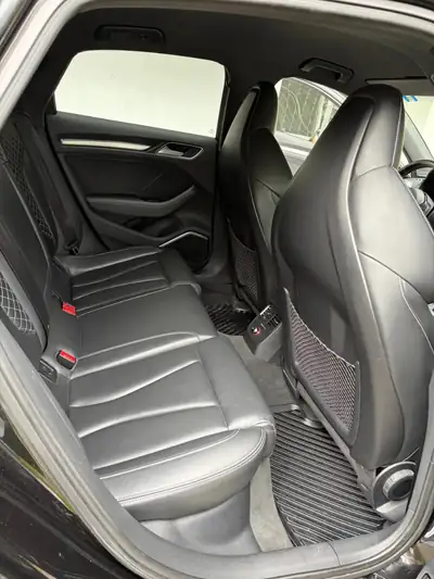 Audi S3 2014 — Berline sportive 300 ch, transmission automatique, 4 portes — intérieur
