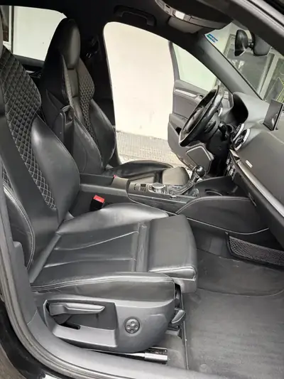 Audi S3 2014 — Berline sportive 300 ch, transmission automatique, 4 portes — tableau de bord