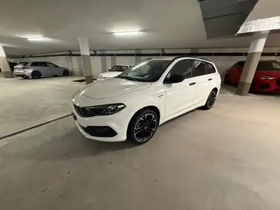 Fiat Tipo Break 2023 — Polyvalence familiale, 6500 km seulement — fianco