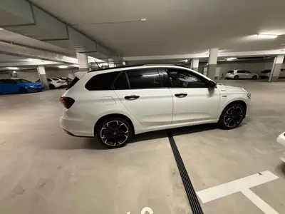 Fiat Tipo Break 2023 — Polyvalence familiale, 6500 km seulement — Miniatura 7