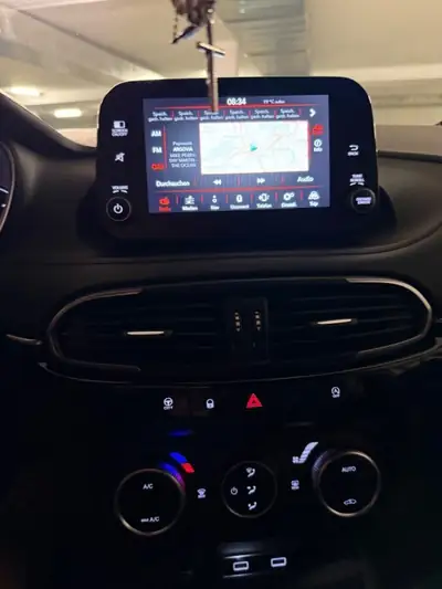 Fiat Tipo Break 2023 — Polyvalence familiale, 6500 km seulement — Miniatura 11