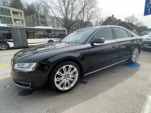 Audi A8 2014 — Berline de prestige diesel, grand service effectué
