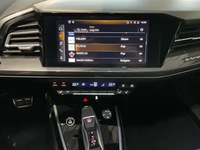 Audi Q4 E-Tron — SUV électrique 265 ch, 37 500 km seulement — Miniature 9