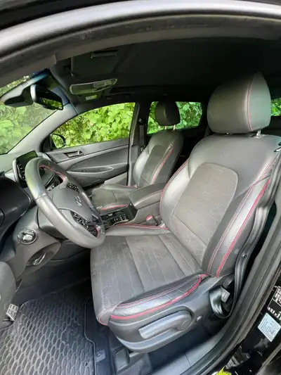 Hyundai Tucson 2019 — SUV sportif N-Line, boîte DCT révisée, 4x4 fiable — tableau de bord