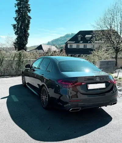 Mercedes-Benz C 200 Avantgarde 4MATIC — Berline premium Mildhybrid, révisée MFK — Seitenansicht