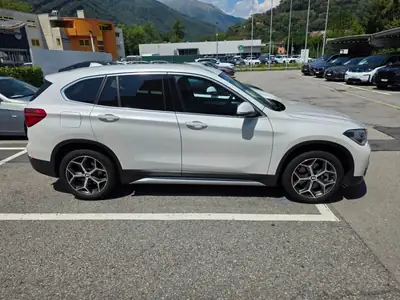 BMW X1 xDrive20d xLine — SUV diesel performant, entretien complet, très bien équipé — Seitenansicht