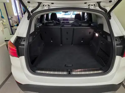 BMW X1 xDrive20d xLine — SUV diesel performant, entretien complet, très bien équipé — Armaturenbrett