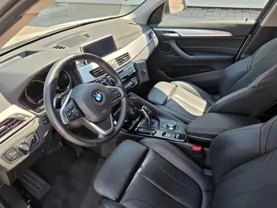 BMW X1 xDrive20d xLine — SUV diesel performant, entretien complet, très bien équipé — Miniatur 7