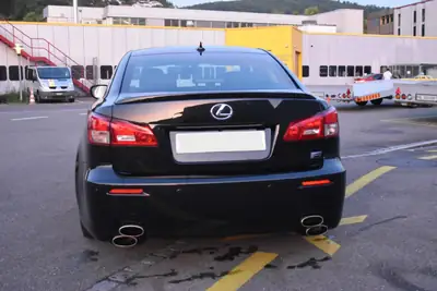 Lexus IS 423 ch — Berline sport V8, édition Narukami exclusive avec 79'000 km — Seitenansicht