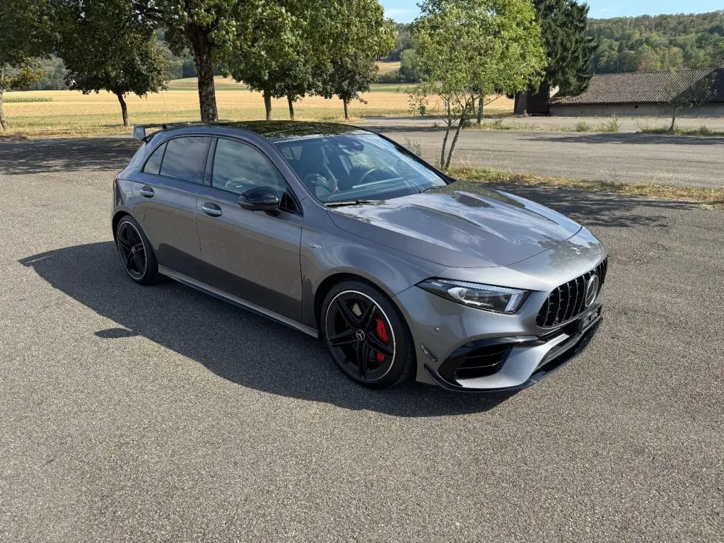 Mercedes-AMG A 45 S 4MATIC+ 2020 — Berline sportive 421 ch, état d'exception — Außenansicht