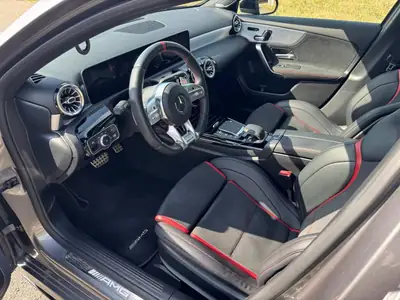 Mercedes-AMG A 45 S 4MATIC+ 2020 — Berline sportive 421 ch, état d'exception — Miniatur 8