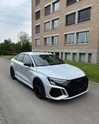 Audi RS3 Sedan 400 ch — Sportive haute performance, 55'000 km seulement — vue extérieure