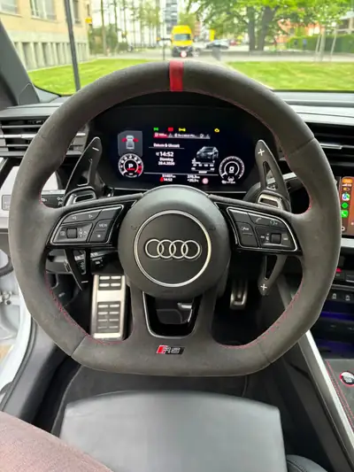 Audi RS3 Sedan 400 ch — Sportive haute performance, 55'000 km seulement — intérieur