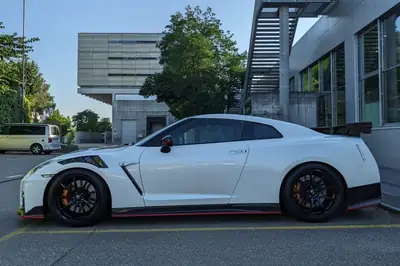 Nissan GT-R 2017 — Supercar 720 PS avec équipement carbone MY20 — Miniatur 7
