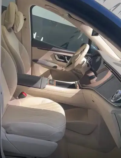 Mercedes-Benz EQS SUV 544 ch — Prestige électrique 7 places, 42'000 km — Innenraum