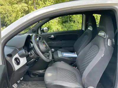 Fiat 500 Abarth Cabriolet 2021 — Sportivité italienne, entretien à jour — cruscotto