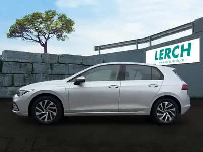 VW Golf 150 ch Hybride — Berline compacte économique et polyvalente, 24 500 km — Heckansicht