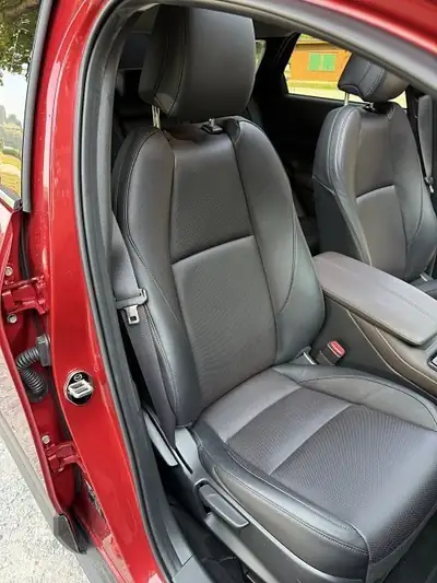 Mazda CX-30 MHEV 2020 — SUV compact hybride, état impeccable, rare équipement premium — Miniature 13