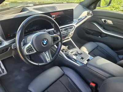 BMW M340 2022 — Berline sportive hybride, révision BMW récente — vista posteriore