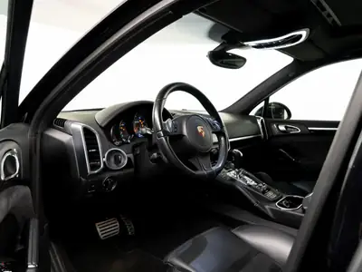 Porsche Cayenne GTS 2013 — SUV sportif 420 ch, impeccable et full service — détail