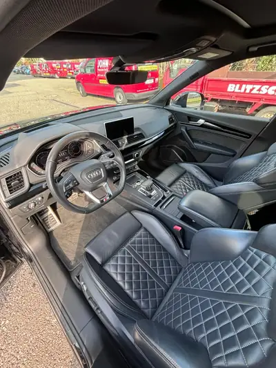 Audi Q5 2019 — SUV Premium 245 ch, Transmission Intégrale, Essence Automatique — Armaturenbrett