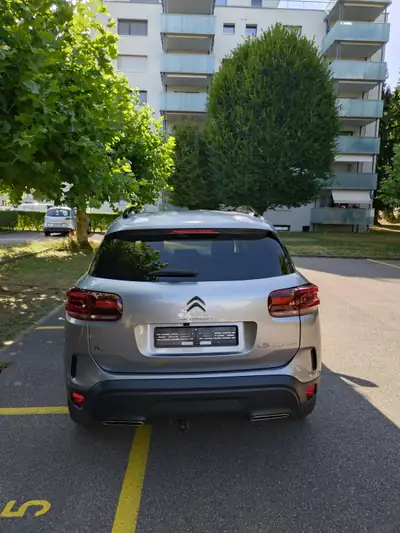 Citroën C5 Aircross Hybrid 181 ch — SUV confortable, entretien garanti jusqu'en 2028 — intérieur