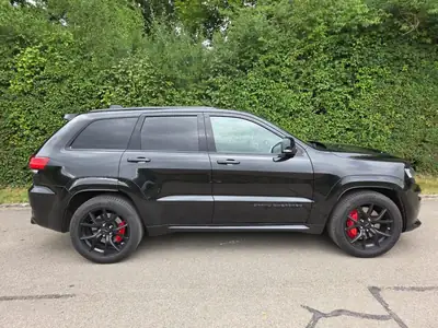 Jeep Grand Cherokee SRT8 — V8 468 ch, 60'000 km, échappement sport homologué — fianco