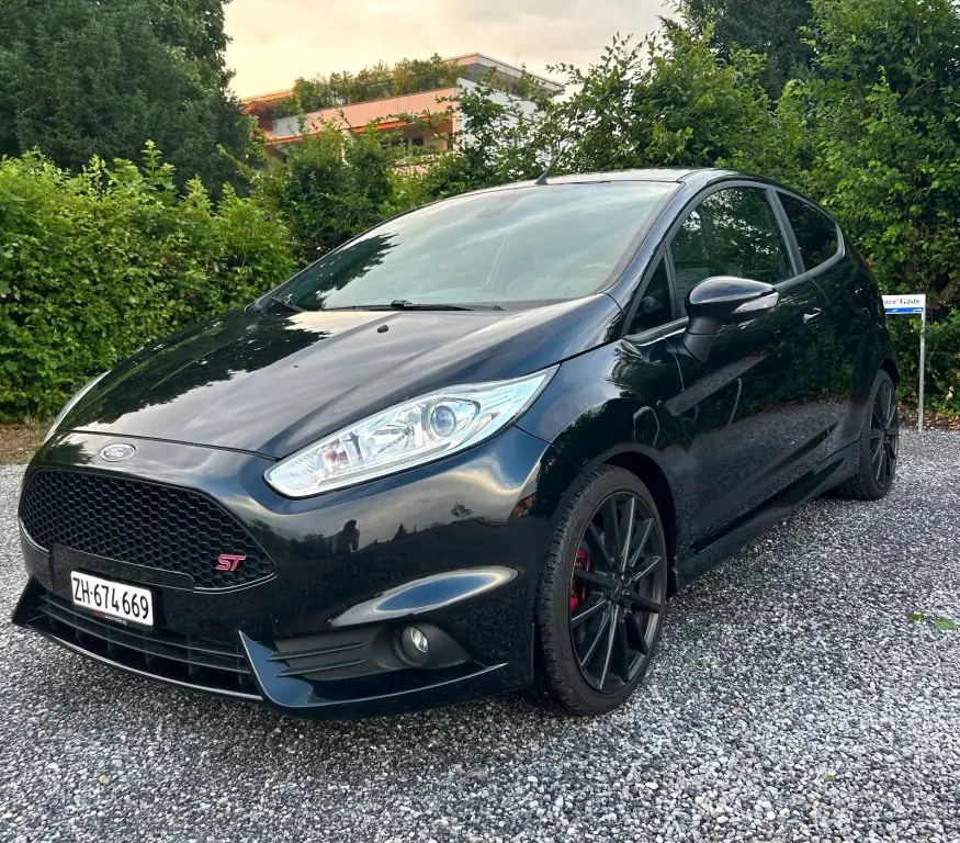 Ford Fiesta 2013 occasion Dübendorf — 1