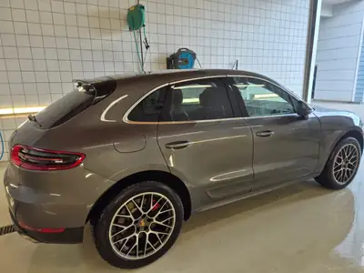 Porsche Macan 400ch — SUV premium sportif, transmission intégrale — vista posteriore