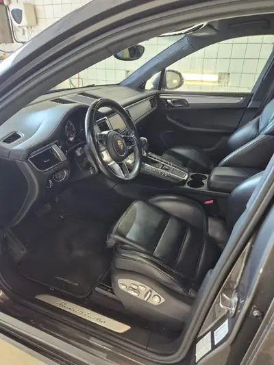 Porsche Macan 400ch — SUV premium sportif, transmission intégrale — cruscotto