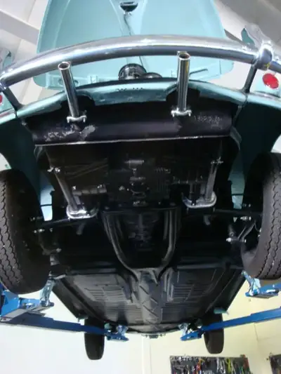 VW Käfer Oval 1955 — Légende restaurée, toit pliant d'origine — détail