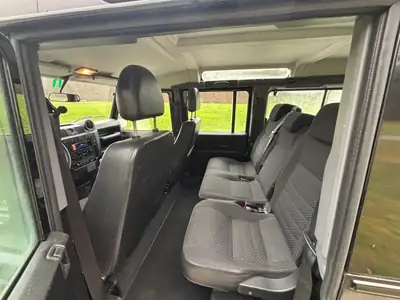 Land Rover Defender 110 TD4 — 4x4 robuste et fiable, équipement trail complet — Miniature 9