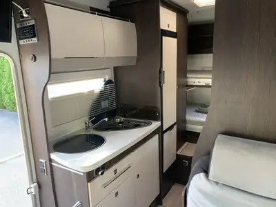 Ford Transit 160 ch — Utilitaire robuste diesel, 87'000 km seulement — détail