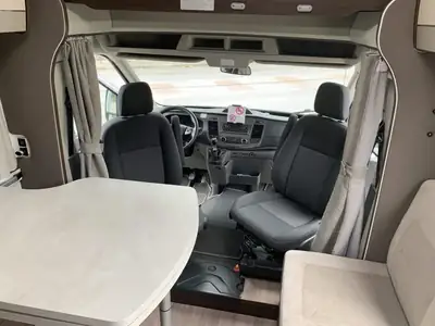 Ford Transit 160 ch — Utilitaire robuste diesel, 87'000 km seulement — Miniature 11
